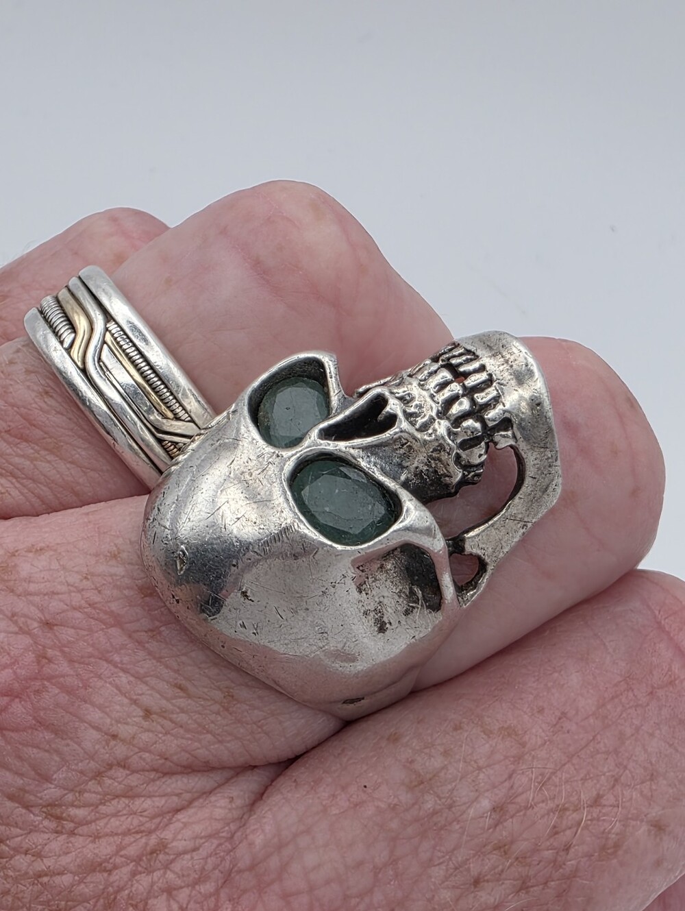 Vintage 80s 925 Sterling Silver Biker Skull Ring Emerald Eyes sz10 Goth Harley